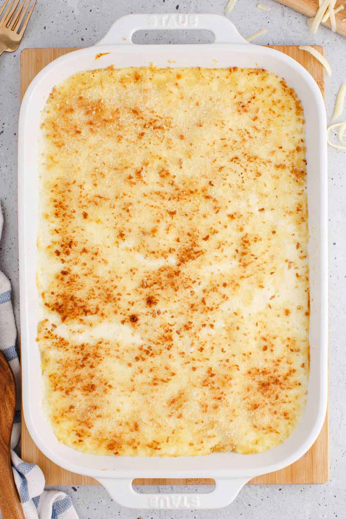 Baked White Cheddar Mac and Cheese Cooked in a Pan