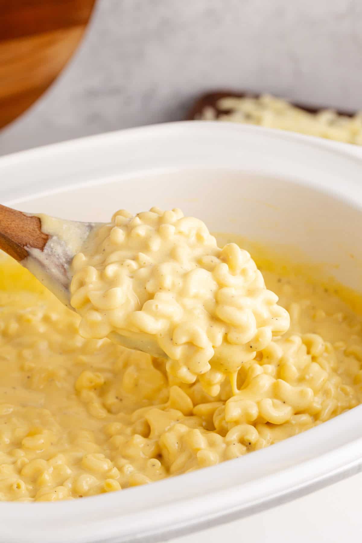 Slow Cooker Mac and Cheese Velveeta Complete with Large Spoon