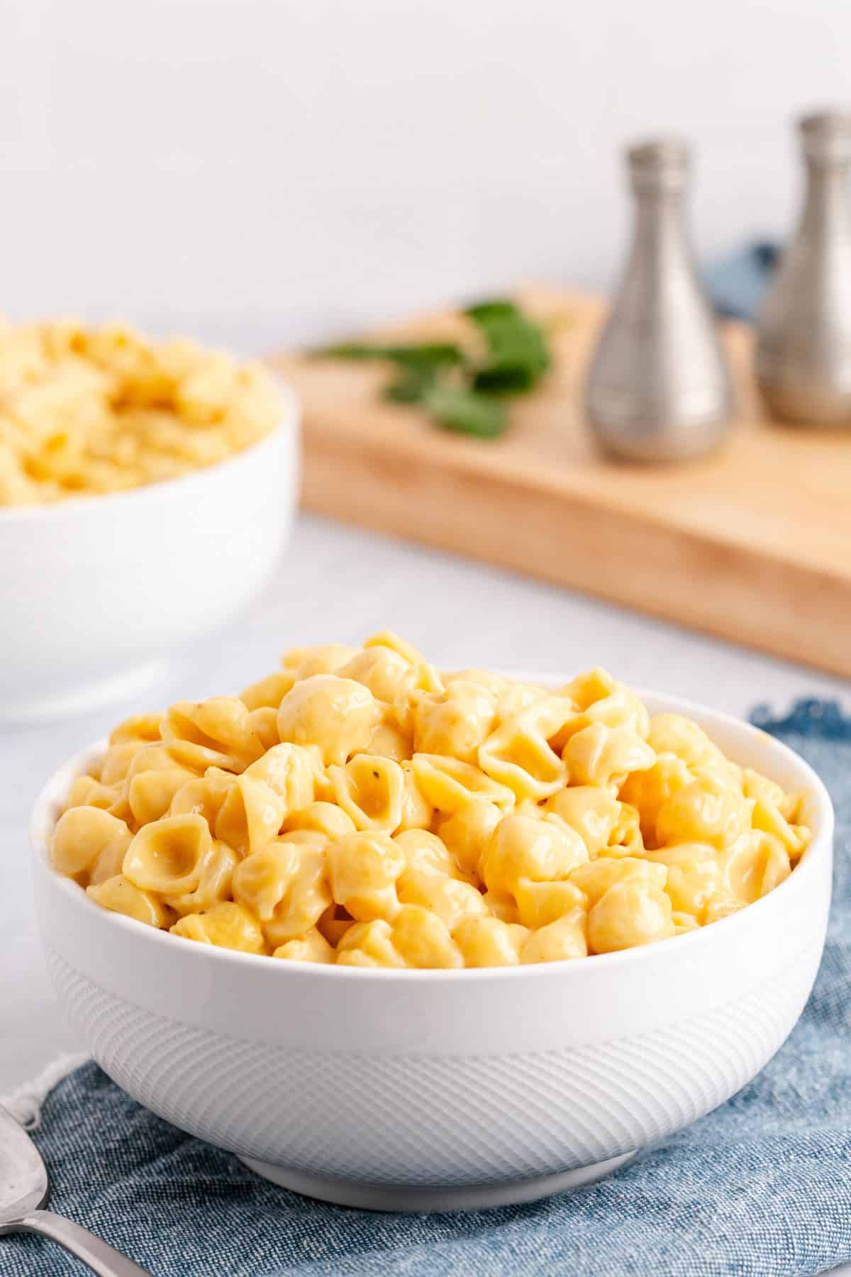 Instant Pot Mac and Cheese Velveeta Mini Shells Served in Bowls