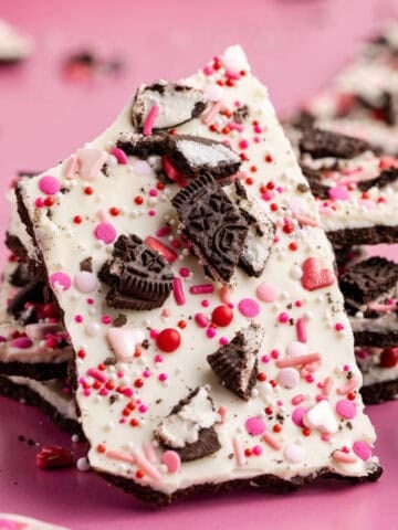 Oreo Bark for Valentines with sprinkles up close