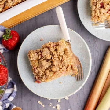 strawberry rhubarb coffee cake on a plate from above
