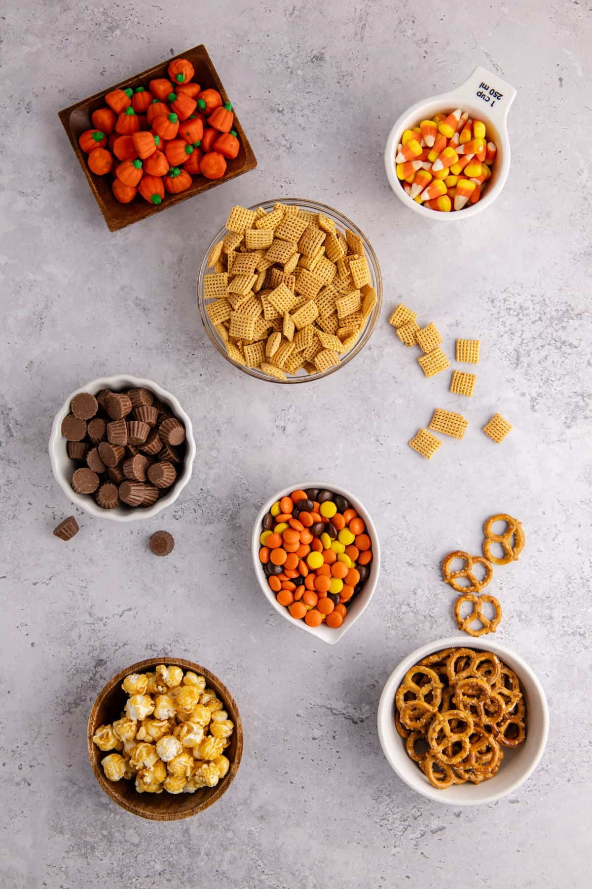 halloween snack mix ingredients